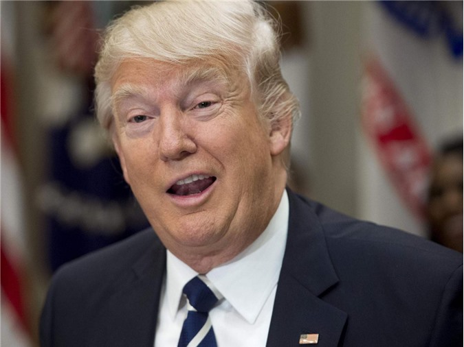 Donald Trump tố Nga "chiếm" Crimea bằng vũ lực