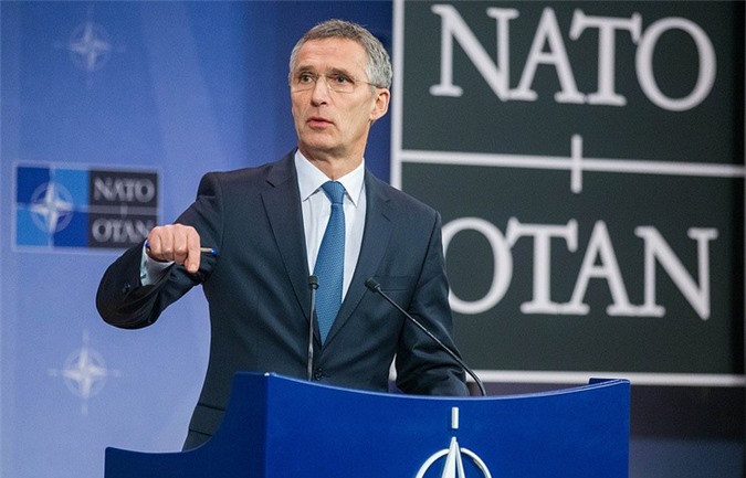 Stoltenberg: NATO không muốn đọ sức với binh lính và xe tăng Nga