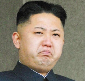 Kim Jong-un "khóc khản giọng" khi nghe tin anh trai đột tử