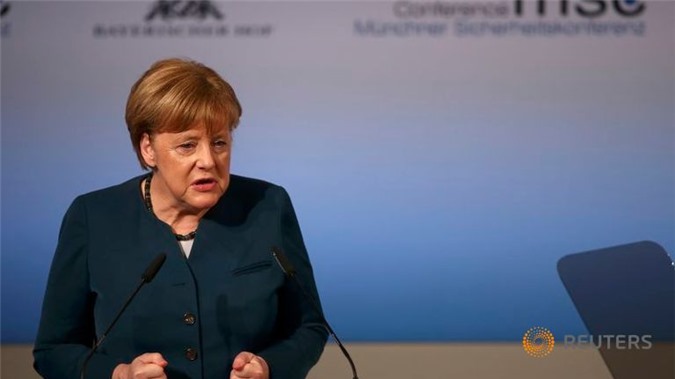 Merkel: Châu Âu cần "bắt tay" Nga