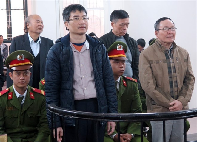 Xét xử đại án Vinashinlines: Vinashin và Vinalines “giành nhau” 16 triệu USD