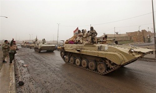 Iraq rải truyền đơn cảnh báo người dân Mosul trước khi càn quét IS