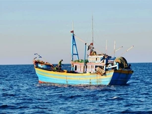 Rơi xuống biển khi đi vệ sinh, một người dân tử vong