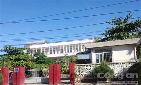 Đánh tráo tiền âm phủ, hai nguyên hiệu phó bị khởi tố