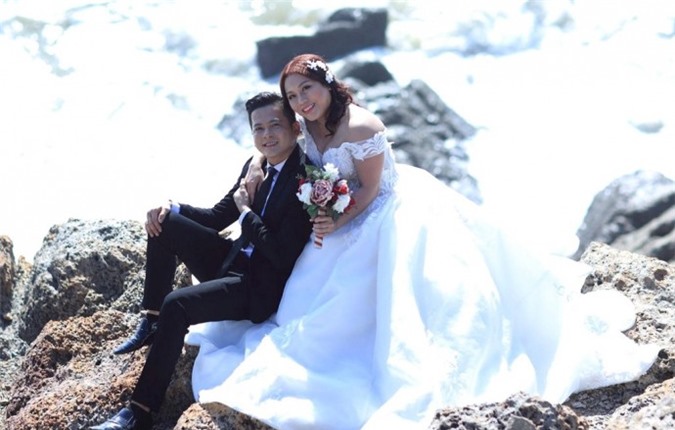  Bị chê lấy vợ già xấu vì vật chất, Hoàng Anh bức xúc lên tiếng