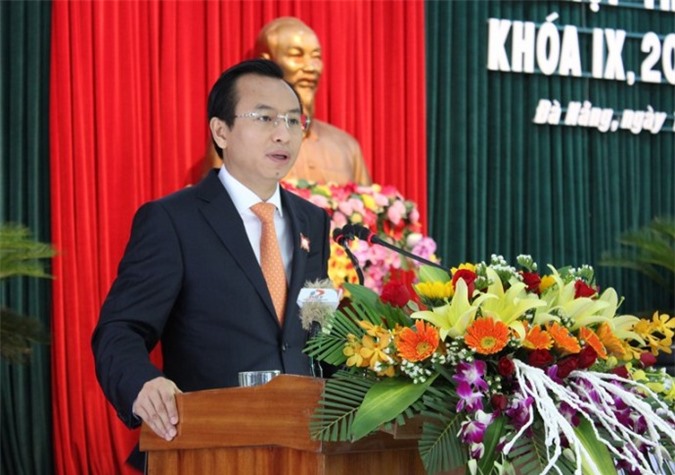 Bí thư Đà Nẵng Nguyễn Xuân Anh bác thông tin đi xe ô tô biển giả 