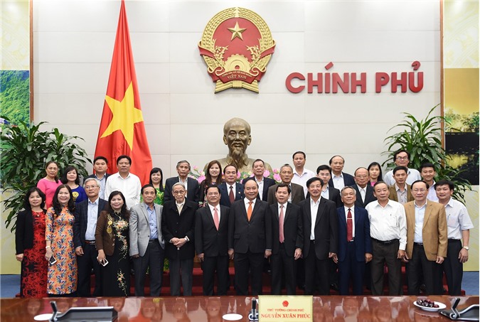 Thủ tướng tiếp đoàn lãnh đạo, nguyên lãnh đạo tỉnh Quảng Ngãi