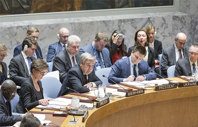 Ukraine đề xuất tước quyền phủ quyết của Nga, Moscow "nóng mặt"