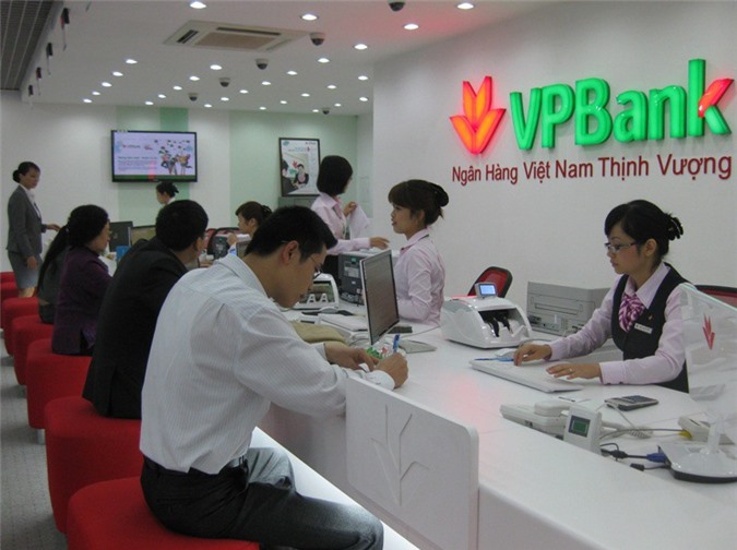 VPBank cắt giảm hơn 20% lương của nhân viên