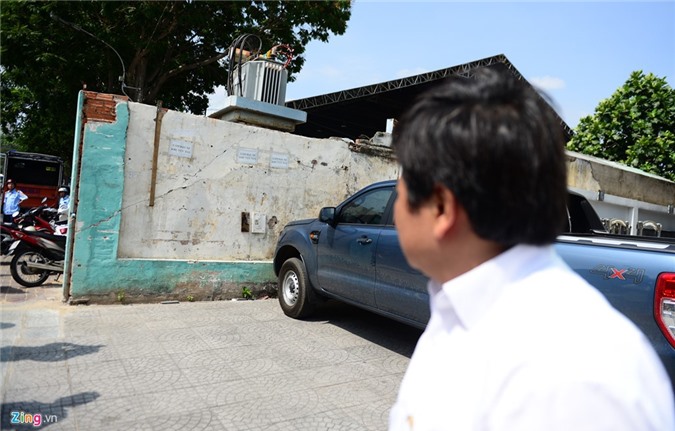 Bộ Công Thương lên tiếng vụ bức tường 3m lấn chiếm vỉa hè