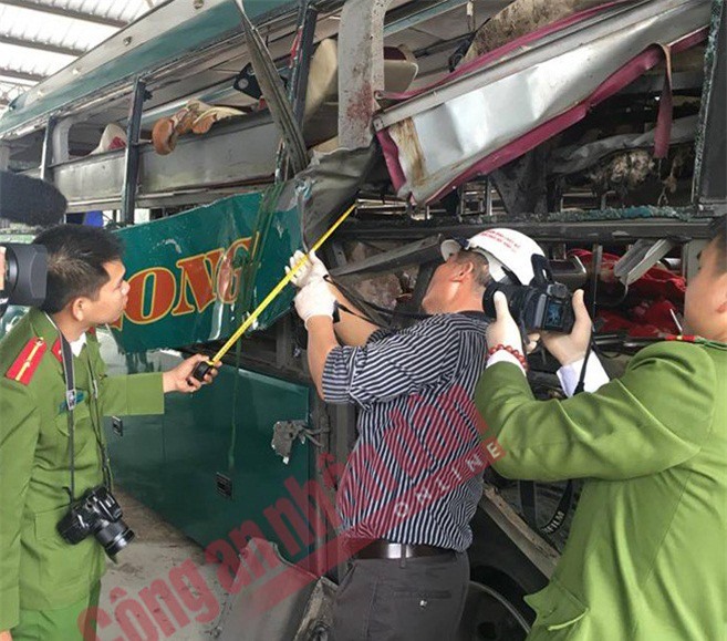 Nổ xe khách ở Bắc Ninh: Xe có mùi khét trước khi phát nổ