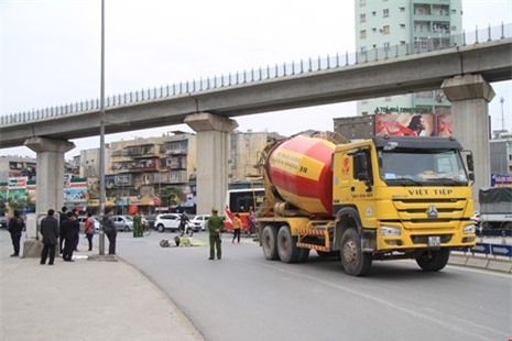 Va chạm với xe bồn, nữ sinh lớp 12 chết thảm