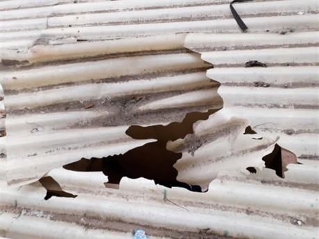 Rơi từ tầng 3 xuống đất, nam sinh lớp 4 may mắn thoát chết