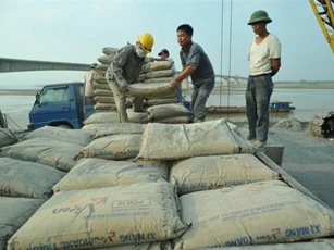 Tiêu thụ xi măng giảm mạnh trong nửa đầu tháng 2/2017