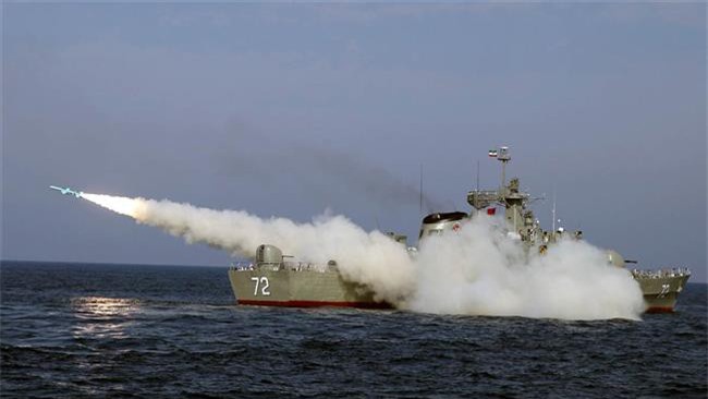 Căng thẳng với Mỹ leo thang, hải quân Iran rầm rộ tập trận