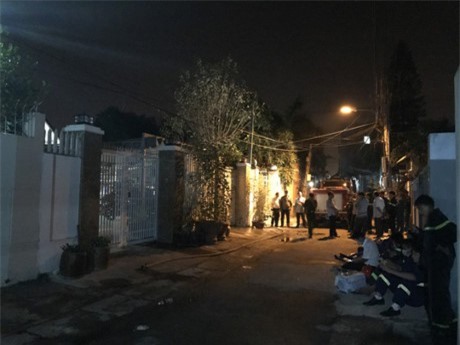 Cháy nhà lúc nửa đêm, 4 người trong gia đình tử vong