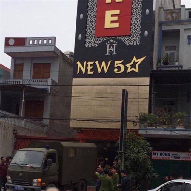 Đột kích quán karaoke ở Hải Phòng, 18 dân chơi đang "bay lắc"