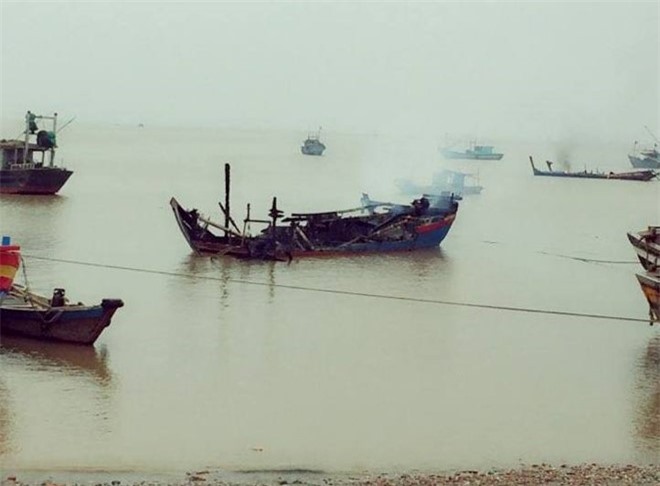Thanh Hóa: Ba tàu cá của ngư dân bị thiêu rụi, thiệt hại 3 tỷ đồng