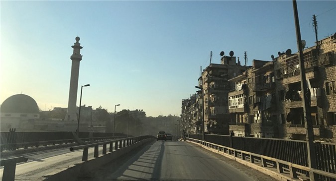 Đạn pháo nổ gần Đại sứ quán Nga ở Syria