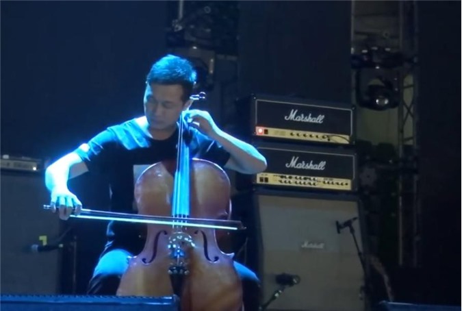 Rớt nước mắt với màn cello của MC Anh Tuấn đón Trần Lập "trở về"