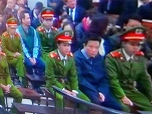 Sáng nay 27/2, Hà Văn Thắm cùng 47 bị cáo hầu tòa