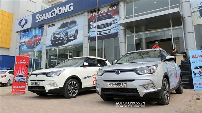 Với giá khoảng trên 300 triệu, ô tô dưới 9 chỗ ‘đốt cháy’ thị trường Việt