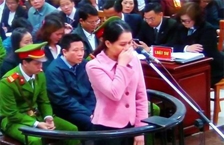 Xét xử đại án Oceanbank: Nhiều nữ bị cáo bật khóc tại tòa