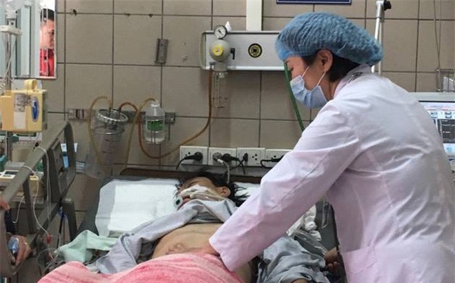 Lại thêm 7 bệnh nhân ngộ độc rượu Methanol nhập viện cấp cứu