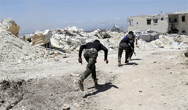 Quân đội Syria chiếm 3 thị trấn chiến lược ở Đông Aleppo, IS ồ ạt rút lui