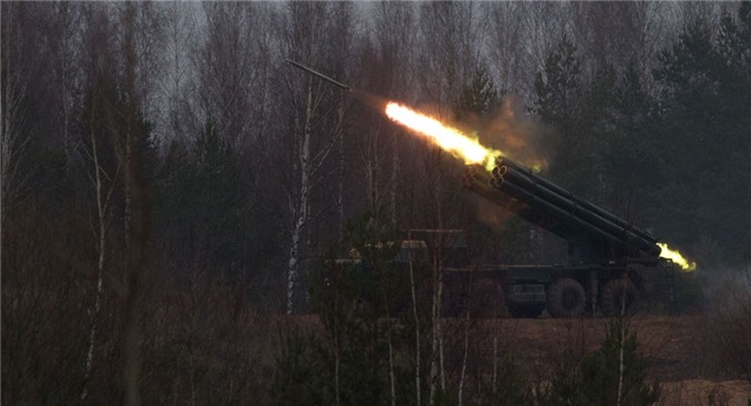 Ukraine không thể tự sản xuất đầu đạn cho tên lửa Smerch