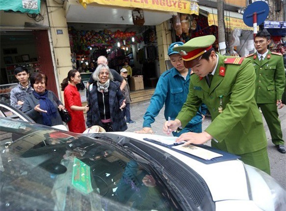 Bộ Công an vào cuộc xử lý tình trạng lấn chiếm vỉa hè