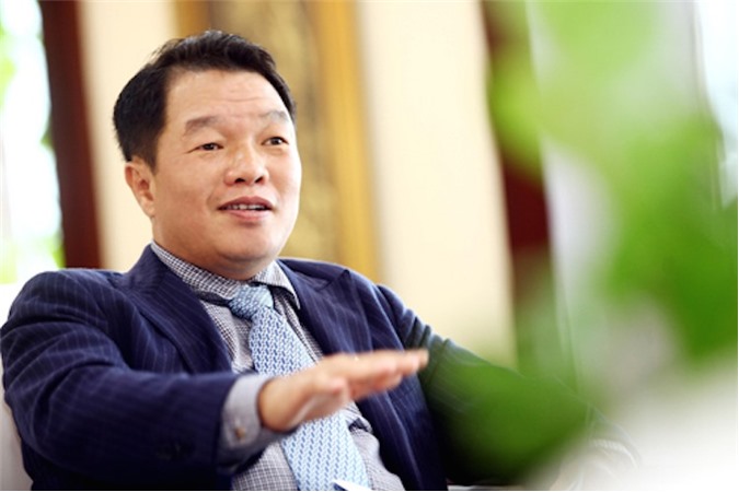 Cha con Trầm Bê thôi điều hành, sếp Sacombank ồ ạt đặt mua cổ phiếu