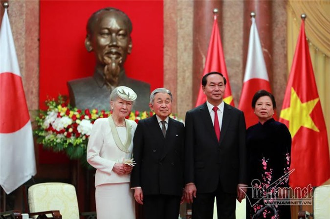 Nhà vua và Hoàng hậu Nhật Bản được đón tiếp trang trọng tại Phủ Chủ tịch