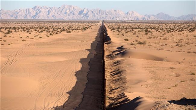 Dự án xây tường Mexcio: Trump gặp khó về vốn