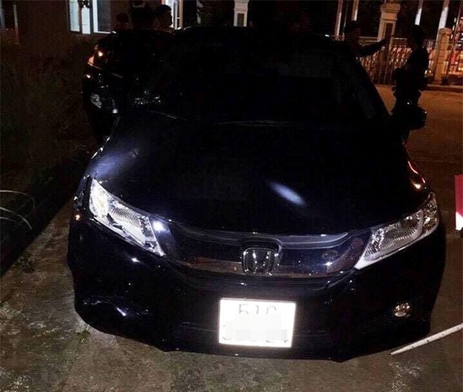 Nhóm người nước ngoài lái ôtô tông chết người rồi bỏ trốn