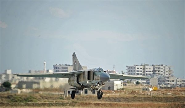 Quân đội Syria không kích Deir Ezzur, IS tổn thất nặng nề