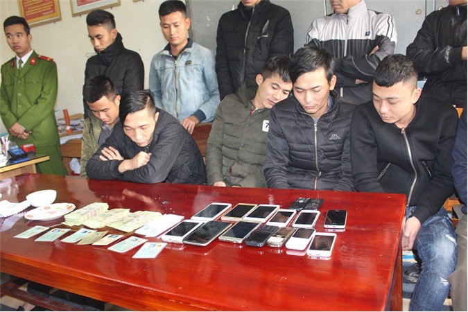 Triệt phá tụ điểm đánh bạc thu giữ hơn 40 triệu đồng