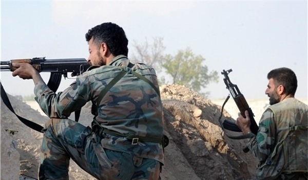 Cố thủ ở Đông Palmyra, IS bị quân đội Syria tấn công ác liệt