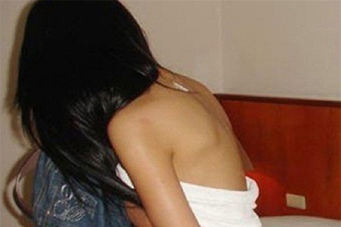 Ổ bán dâm núp bóng tiệm cắt tóc, "đi khách" 1,3 triệu đồng