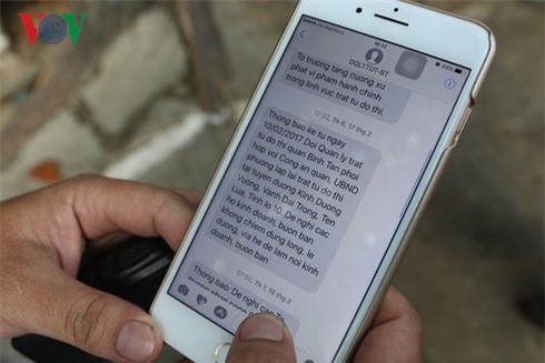 TP. HCM nhắn tin nhắc nhở người dân không chiếm vỉa hè