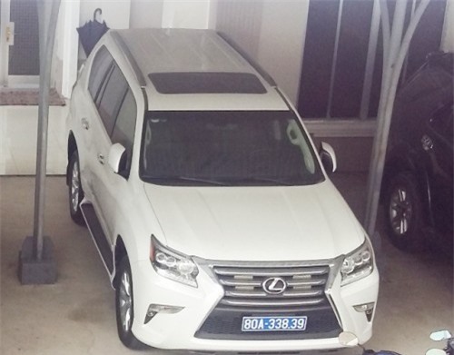 Trả lại ô tô doanh nghiệp tặng, Chủ tịch tỉnh Cà Mau nói gì?