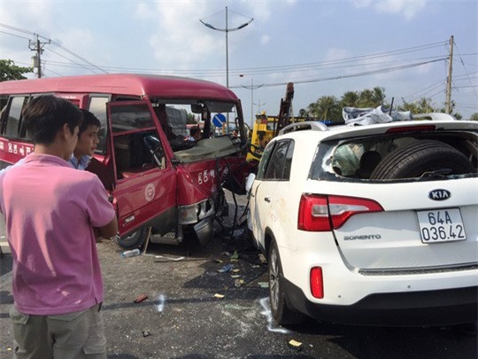 Tại nạn thảm khốc trên cao tốc TP. HCM-Trung Lương, 1 người chết thảm