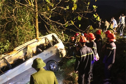Thông tin mới nhất vụ xe khách lao xuống vực ở Lào Cai