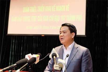 Chủ tịch Hà Nội "điểm danh" 14 kiểu lấn chiếm vỉa hè