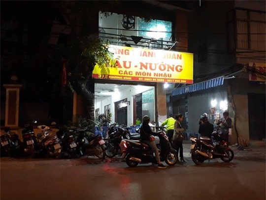 Hà Nội: Nhiều hàng quán "đua nhau" lấn chiếm vỉa hè