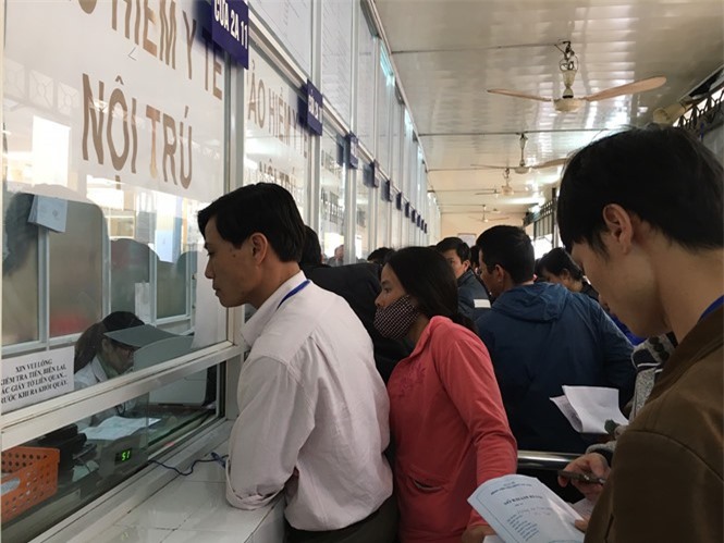 Người trục lợi quỹ bảo hiểm y tế có thể bị ngừng cấp thẻ