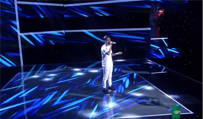 Xuất hiện 'bản sao' giống hệt Tuấn Hưng khiến 4 HLV The voice 'điên đảo'