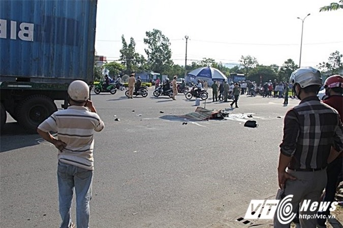 Chồng chết thảm, vợ nguy kịch sau tai nạn ở Đà Nẵng