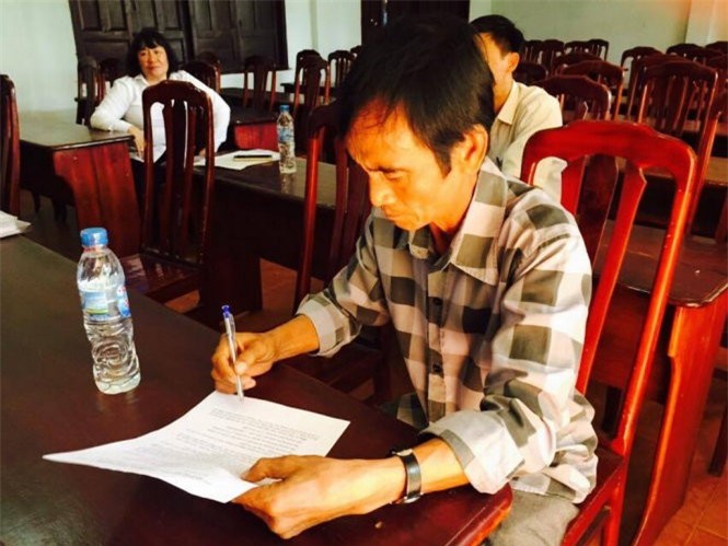 Ông Huỳnh Văn Nén nhận quyết định bồi thường hơn 10 tỷ đồng