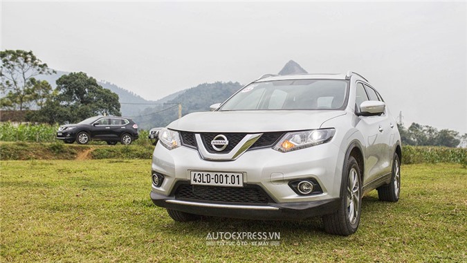 Giảm 100 triệu đồng vẫn ế ẩm tồn kho: Ô tô tiếp tục xuống giá